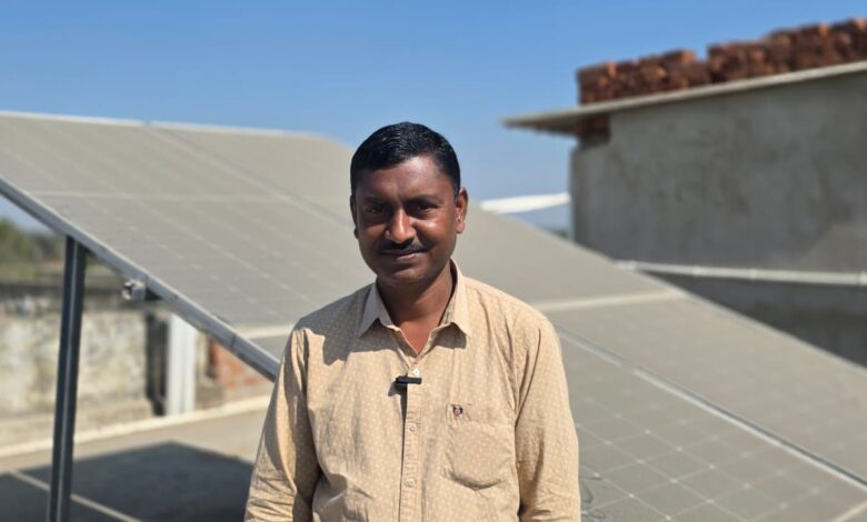 पीएम सूर्य घर मुफ्त बिजली योजना से अखिलेश कुमार बने ऊर्जादाता: घर की छत बनी ’पावर हाउस’, घर का बिजली बिल हुआ शून्य…..