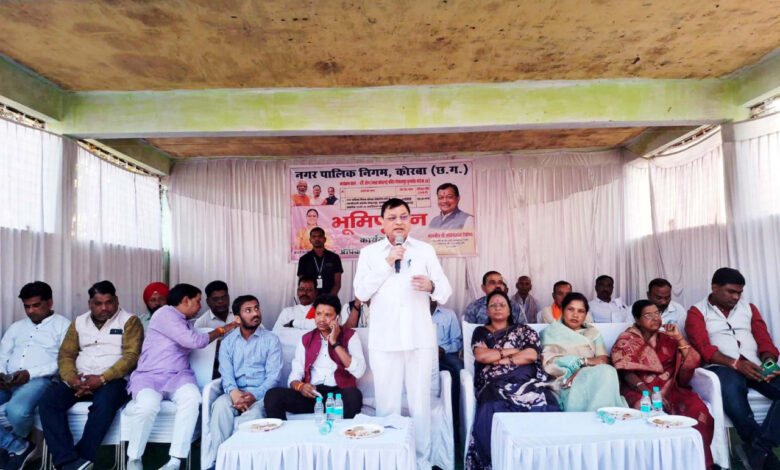 गोपालपुर पुनर्वास गांव की वर्षो से जर्जर सड़कों का होगा जीर्णोंद्धार व डामरीकरण: मंत्री लखनलाल देवांगन…