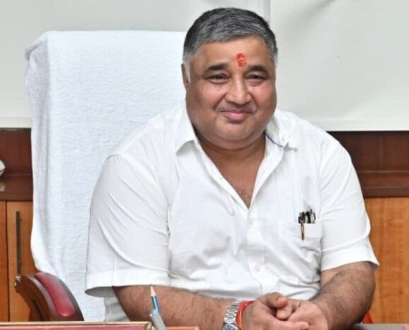 पर्यटन एवं संस्कृति मंत्री राजेश अग्रवाल की पहल से 69.09 करोड़ की लागत से लरंग साय चौक-रामानुजगंज मार्ग का होगा फोरलेन चौड़ीकरण…