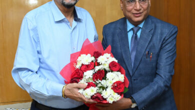 राज्यपाल रमेन डेका से राज्य उपभोक्ता विवाद प्रतितोष आयोग के अध्यक्ष गौतम चौरड़िया ने की सौजन्य भेंट….