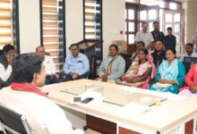 बनासकांठा, गुजरात के शैक्षणिक भ्रमण पर रवाना हुए बस्तर के पशुपालक और बिहान समूह की दीदियां- उपमुख्यमंत्री विजय शर्मा और वन मंत्री केदार कश्यप ने दी शुभकामनाएं….