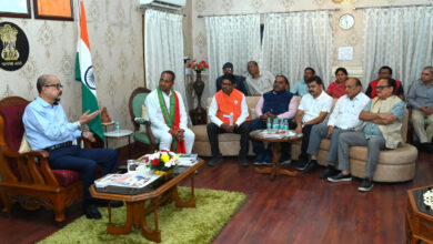 राज्यपाल रमेन डेका से छत्तीसगढ़ रेडक्रॉस सोसायटी की नवगठित प्रबंध समिति ने की सौजन्य भेंट….