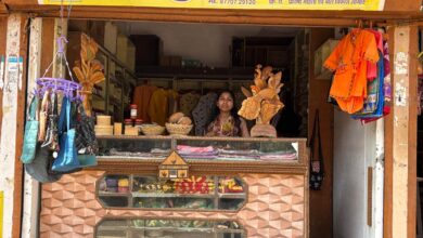 नाबार्ड की ‘ग्राम दुकान’ से स्व-सहायता समूह की महिलाएं बन रहीं आत्मनिर्भर, हुनर, कौशल और लघु उद्यम को मिल रहा सशक्त मंच, जीवन स्तर में हो रहा सुधार…. नाबार्ड की ‘ग्राम दुकान’ से स्व-सहायता समूह की महिलाएं बन रहीं आत्मनिर्भर, हुनर, कौशल और लघु उद्यम को मिल रहा सशक्त मंच, जीवन स्तर में हो रहा सुधार….