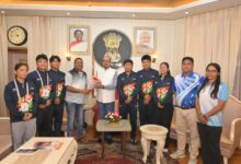 असम के तैराकों ने राज्यपाल डेका से की सौजन्य भेंट, 9 पदक जीतकर बने फर्स्ट रनर-अप….