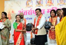 मैं भारत हूं” थीम पर भव्य बाइक-स्कूटी रैली, गोल्डन बुक ऑफ वर्ल्ड रिकॉर्ड में दर्ज, 2000 से अधिक महिलाओं की ऐतिहासिक भागीदारी, रायपुर में गूंजा राष्ट्रभक्ति और नारी शक्ति का संदेश….