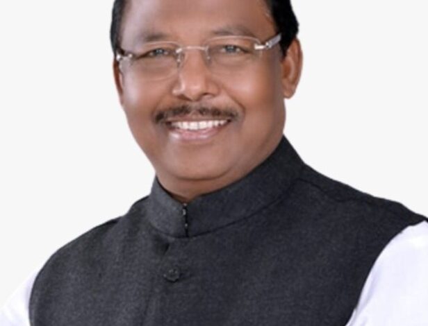 प्रदेश में आगामी खरीफ सीजन के लिए रासायनिक उर्वरकों की उपलब्धता सुनिश्चित: कृषि मंत्री रामविचार नेताम….. प्रदेश में आगामी खरीफ सीजन के लिए रासायनिक उर्वरकों की उपलब्धता सुनिश्चित: कृषि मंत्री रामविचार नेताम…..