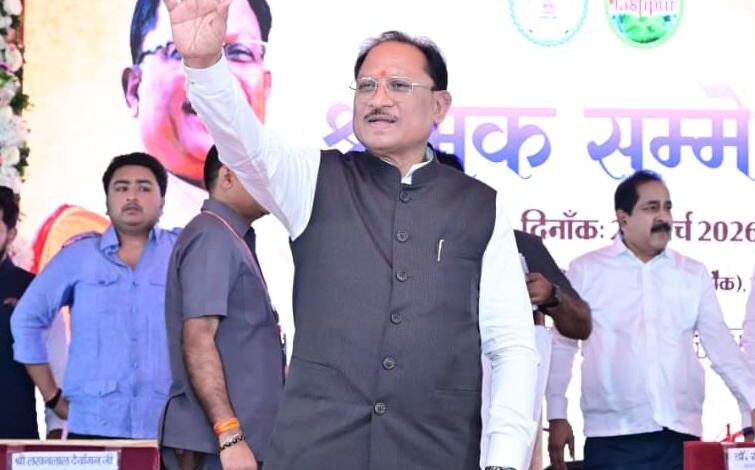 79 हजार से अधिक श्रमिकों को 27.15 करोड़ की सीधी सहायता: मुख्यमंत्री विष्णु देव साय ने जशपुर में श्रमिक सम्मेलन में किया डीबीटी अंतरण… 79 हजार से अधिक श्रमिकों को 27.15 करोड़ की सीधी सहायता: मुख्यमंत्री विष्णु देव साय ने जशपुर में श्रमिक सम्मेलन में किया डीबीटी अंतरण…