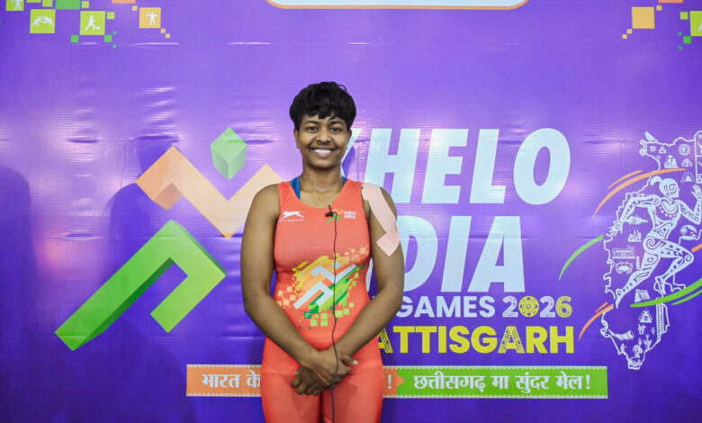 असाधारण जज़्बे के साथ झारखंड की पहलवान पूनम ने करियर खत्म कर देने वाली चोट से पार पाते हुए 9 साल के खिताबी सूखे को किया समाप्त…. असाधारण जज़्बे के साथ झारखंड की पहलवान पूनम ने करियर खत्म कर देने वाली चोट से पार पाते हुए 9 साल के खिताबी सूखे को किया समाप्त….