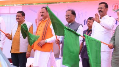 प्रदेश की लाइफलाइन हुई सशक्त: मुख्यमंत्री विष्णुदेव साय ने 370 नई एम्बुलेंस को दिखाई हरी झंडी…..