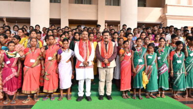 अबुझमाड़िया युवाओं ने अनुभव की लोकतंत्र की कार्यप्रणाली, उपमुख्यमंत्री विजय शर्मा ने अबुझमाड़िया युवाओं से किया आत्मीय संवाद….. अबुझमाड़िया युवाओं ने अनुभव की लोकतंत्र की कार्यप्रणाली, उपमुख्यमंत्री विजय शर्मा ने अबुझमाड़िया युवाओं से किया आत्मीय संवाद…..