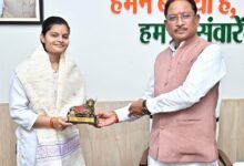 यूपीएससी सिविल सेवा परीक्षा में 35वीं रैंक प्राप्त करने वाली सुश्री वैभवी अग्रवाल को मुख्यमंत्री ने दी बधाई…