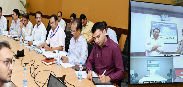 छत्तीसगढ़ के बस्तर संभाग से तेलंगाना एवं अन्य प्रांतो में प्रवासित परिवारों के लिए पुर्नवास के लिए बनेगी कार्ययोजना…