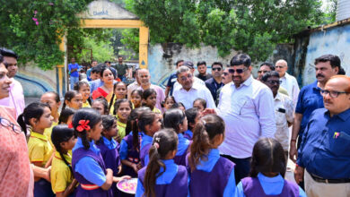 शिक्षा मंत्री गजेन्द्र यादव ने दुर्ग के प्राथमिक विद्यालय का किया निरीक्षण: बच्चों को पढ़ाई के लिए किया प्रोत्साहित किया…. शिक्षा मंत्री गजेन्द्र यादव ने दुर्ग के प्राथमिक विद्यालय का किया निरीक्षण: बच्चों को पढ़ाई के लिए किया प्रोत्साहित किया….