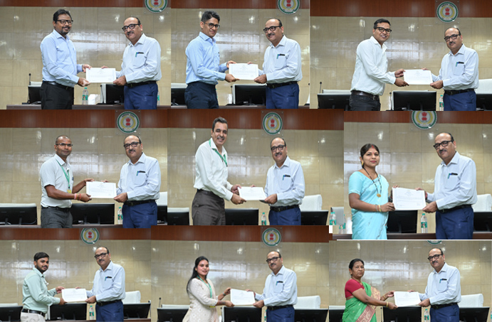 ई-ऑफिस से परिलक्षित हो रही है श्रेष्ठ कार्य संस्कृति, मंत्रालय में ई-ऑफिस एवं बायोमेट्रिक अटेंडेंस के लिए श्रेष्ठ कर्मचारियों को किया गया सम्मानित….