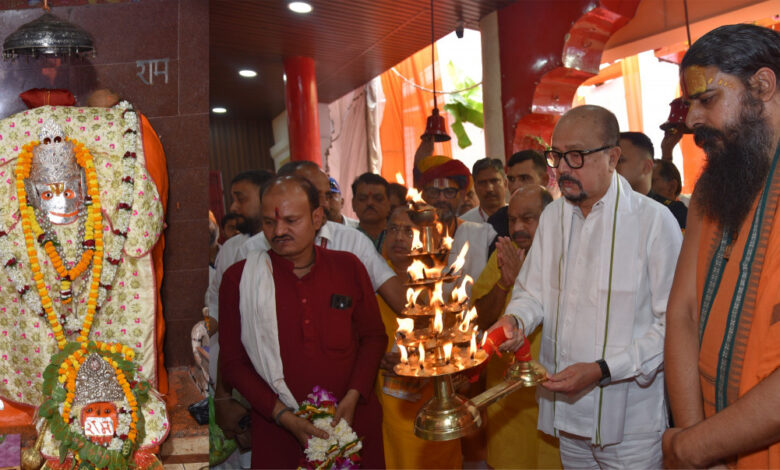 राज्यपाल रमेन डेका ने हनुमान जन्मोत्सव के अवसर पर की पूजा-अर्चना….