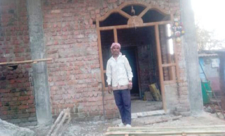 दृढ़ इच्छाशक्ति और सही मार्गदर्शन से अंधेरे रास्तों से लौटकर रोशनी तक- अरविंद हेमला की हिम्मत और बदलाव की कहानी…. दृढ़ इच्छाशक्ति और सही मार्गदर्शन से अंधेरे रास्तों से लौटकर रोशनी तक- अरविंद हेमला की हिम्मत और बदलाव की कहानी….