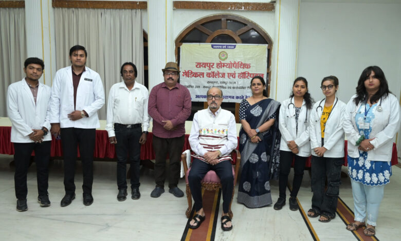 लोकभवन में लगा होम्योपैथिक स्वास्थ्य परीक्षण शिविर, राज्यपाल रमेन डेका ने कराई जांच, अधिकारियों-कर्मचारियों को किया प्रेरित…..