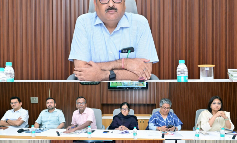 ग्रामीण क्षेत्रों को जलवायु परिवर्तन के अनुकूल बनाने और ग्राम पंचायतवार कार्ययोजना बनाएं – मुख्य सचिव विकासशील……