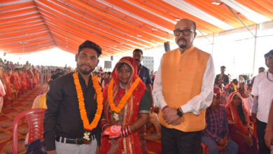 सामूहिक विवाह कार्यक्रम में शामिल हुए राज्यपाल, नवविवाहित जोड़ों को प्रदान किया आशीर्वाद…..