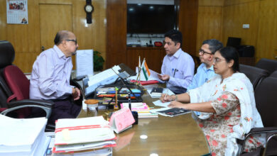 राज्यपाल रमेन डेका के निर्देश पर धनेशपुर में दिव्यांग बच्चों के लिए विशेष शिविर…..