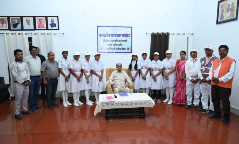 राज्यपाल रमेन डेका से रेडक्रॉस प्रतिनिधियों ने की सौहार्दपूर्ण भेंट…..