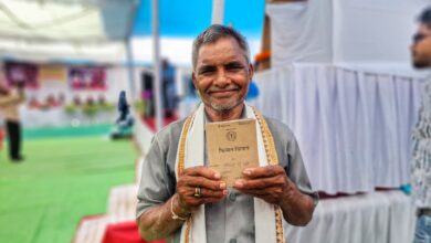 सुशासन तिहार 2026: जनसमस्या निवारण शिविर में गोरेलाल बरेठ को तत्काल मिली किसान किताब, भड़ेसर शिविर में त्वरित समाधान से खेती-किसानी के कार्य हुए आसान…..