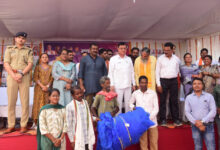 सुशासन तिहार : मछली पालन विभाग द्वारा मछुआरा समिति को वितरित किया गया मछली पकड़ने का जाल…..