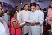 सुशासन की मिसाल : आवेदन देने पहुँची महिला को मौके पर ही मिली डिजिटल किसान किताब: मंत्री टंक राम वर्मा….