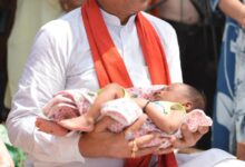 एक माह के नवजात का मुख्यमंत्री ने किया नामकरण, “रविशंकर” नाम से गूंजा गांव का आंगन….