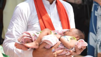 एक माह के नवजात का मुख्यमंत्री ने किया नामकरण, “रविशंकर” नाम से गूंजा गांव का आंगन….