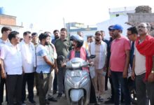 स्कूटी पर निकले उप मुख्यमंत्री अरुण साव, नगर भ्रमण कर विकास कार्यों का लिया जायजा….