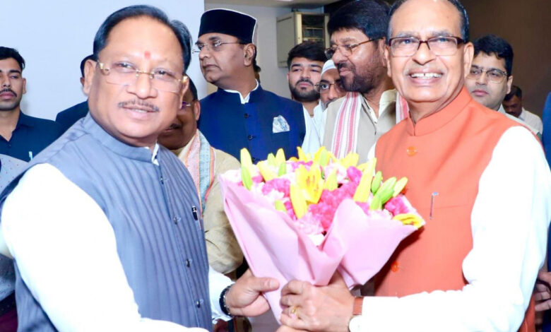 ’‘अपनापन’ के विमोचन समारोह में शामिल हुए मुख्यमंत्री विष्णुदेव साय’….. ’‘अपनापन’ के विमोचन समारोह में शामिल हुए मुख्यमंत्री विष्णुदेव साय’…..