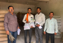 ’खरीफ सीजन के लिए खाद-बीज का पर्याप्त भंडारण’, ’वितरण में गड़बड़ी पर प्रशासन सख्त, 8 केंद्रों पर बैन’…..