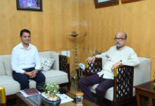 ’राज्यपाल रमेन डेका ने पर्यटन स्थलों का विकास एवं सुविधाएं बढ़ाने के दिए निर्देश’….