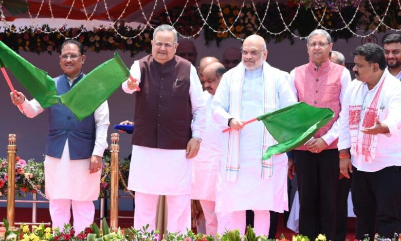 केंद्रीय गृह मंत्री अमित शाह ने रायपुर में अत्याधुनिक ‘नेक्स्ट जेन सीजी डायल-112 सेवा’ और मोबाइल फॉरेंसिक वैन का किया शुभारंभ….