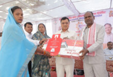 सुशासन तिहार में मिला उज्ज्वला गैस कनेक्शन, खत्म हुआ लकड़ी के चूल्हे का संघर्ष….
