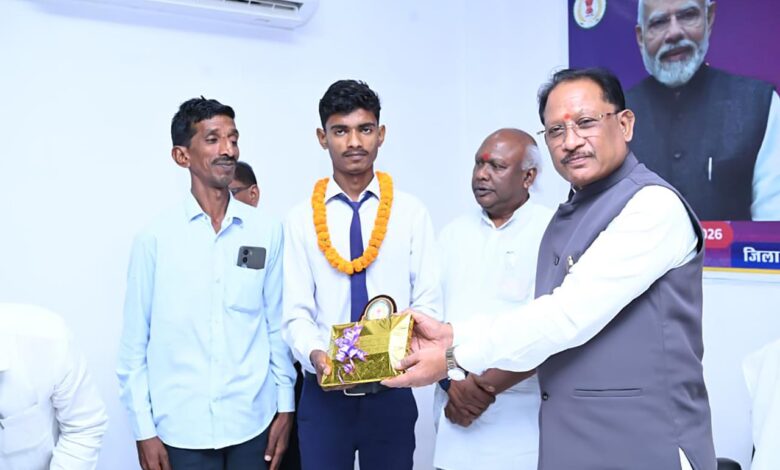 सपना देखना और उसे लक्ष्य में बदलकर निरंतर प्रयास करना ही सफलता की कुंजी – मुख्यमंत्री विष्णुदेव साय….