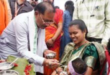 ’मुख्यमंत्री विष्णु देव साय ने बच्चों को कराया अन्नप्राशन, गर्भवती महिलाओं की गोदभराई कार्यक्रम में दी शुभकामनाएं’….