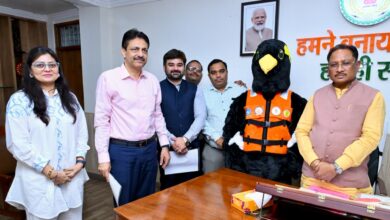 राष्ट्रीय कायाकिंग-केनोईंग प्रतियोगिता के मस्कट ‘पहाड़ी मैना’ का मुख्यमंत्री ने किया विमोचन…. राष्ट्रीय कायाकिंग-केनोईंग प्रतियोगिता के मस्कट ‘पहाड़ी मैना’ का मुख्यमंत्री ने किया विमोचन….