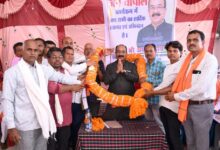 उप मुख्यमंत्री अरुण साव ने 5 गांवों में लगाई चौपाल, 56 लाख रुपए के विकास कार्यों की घोषणा की, युवाओं को दिए क्रिकेट किट…. उप मुख्यमंत्री अरुण साव ने 5 गांवों में लगाई चौपाल, 56 लाख रुपए के विकास कार्यों की घोषणा की, युवाओं को दिए क्रिकेट किट….