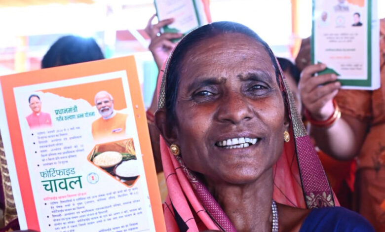 जशपुर जिले में 2.68 लाख से अधिक राशन कार्डधारियों को मिल रहा खाद्य सुरक्षा का लाभ, 497 उचित मूल्य दुकानों में ई-पॉस मशीन के माध्यम से हो रहा राशन वितरण….. जशपुर जिले में 2.68 लाख से अधिक राशन कार्डधारियों को मिल रहा खाद्य सुरक्षा का लाभ, 497 उचित मूल्य दुकानों में ई-पॉस मशीन के माध्यम से हो रहा राशन वितरण…..