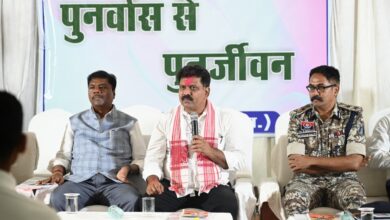 पुनर्वासित युवाओं से मिले उप मुख्यमंत्री विजय शर्मा और वन मंत्री केदार कश्यप, गांवों के विकास में सहभागी बनने का किया आह्वान, सिंचाई व्यवस्था के दिए निर्देश…. पुनर्वासित युवाओं से मिले उप मुख्यमंत्री विजय शर्मा और वन मंत्री केदार कश्यप, गांवों के विकास में सहभागी बनने का किया आह्वान, सिंचाई व्यवस्था के दिए निर्देश….
