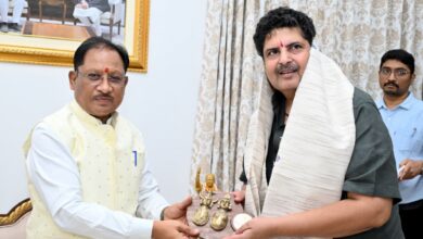 किसान हितैषी नीतियों ने दिलाई छत्तीसगढ़ को नई पहचान : छत्तीसगढ़ के कृषि विकास मॉडल का अध्ययन करने पहुंचा महाराष्ट्र का विधायक दल….. किसान हितैषी नीतियों ने दिलाई छत्तीसगढ़ को नई पहचान : छत्तीसगढ़ के कृषि विकास मॉडल का अध्ययन करने पहुंचा महाराष्ट्र का विधायक दल…..