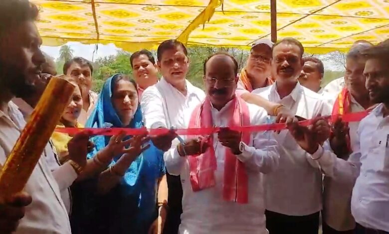 उप मुख्यमंत्री अरुण साव ने व्यावसायिक परिसर का किया लोकार्पण…. उप मुख्यमंत्री अरुण साव ने व्यावसायिक परिसर का किया लोकार्पण….