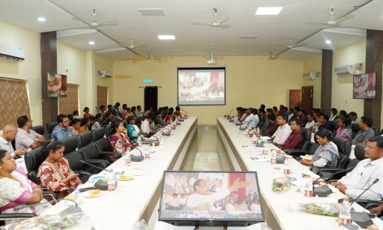 सुकमा में ‘विकसित भारत गारंटी फॉर रोजगार एवं आजीविका मिशन (ग्रामीण) ग्राम योजना’ का शुभारंभ…. सुकमा में ‘विकसित भारत गारंटी फॉर रोजगार एवं आजीविका मिशन (ग्रामीण) ग्राम योजना’ का शुभारंभ….