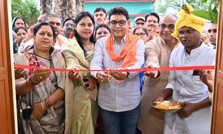 राजस्व मंत्री ने ग्राम झोंका में किया विभिन्न विकास कार्यों का भूमिपूजन एवं लोकार्पण…..